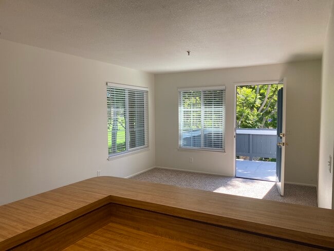 Photo - 18252 Parkview Ln Unit 205