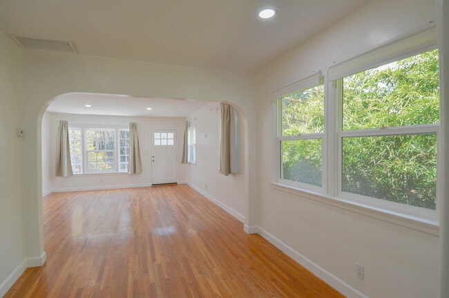 Photo - 3246 Barham Blvd