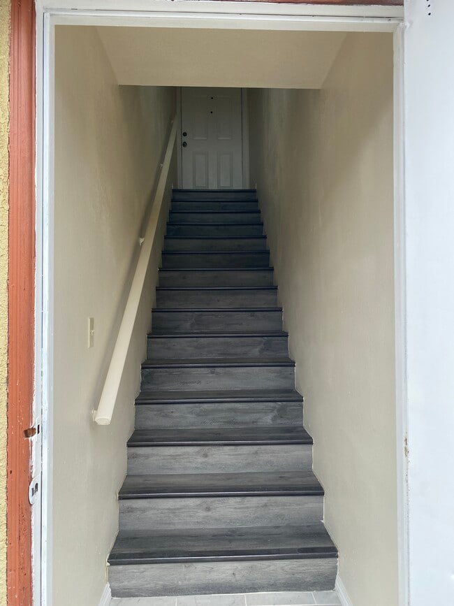 Building Photo - 1766 Magnolia Ave