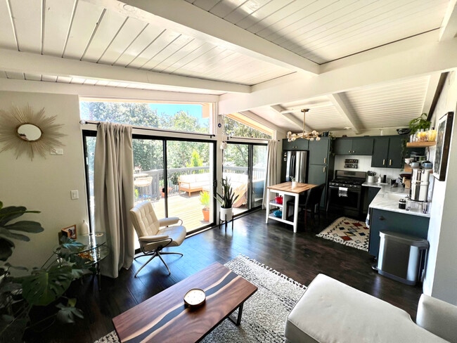 Photo - 726 Beall St Unit 726 Beall St  1