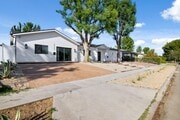 Photo - Modern 5 bedroom House for lease in Northr...