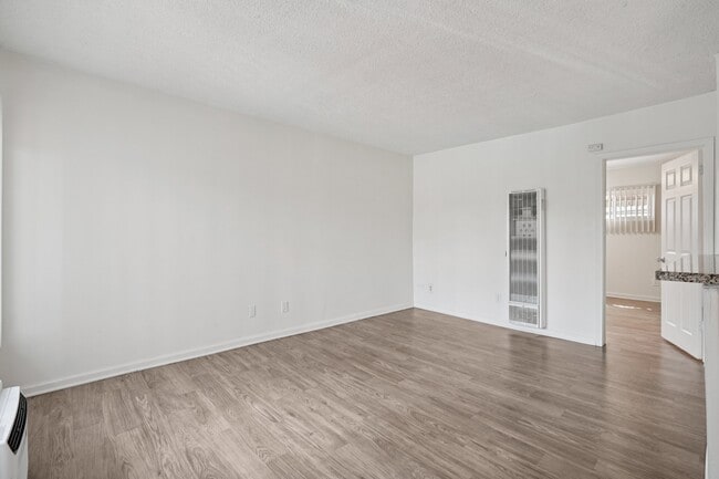 living room 1 B - Imperial Palms Apartments