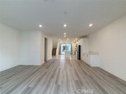 Photo - 400 Transport