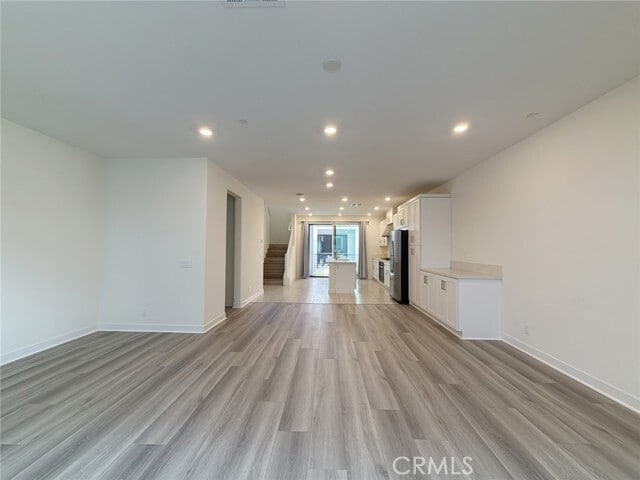 Photo - 400 Transport