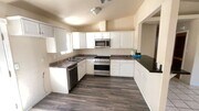 Photo - 4 bedroom in Cathedral City House