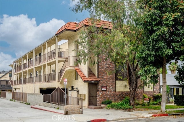 Building Photo - 330 Pioneer Dr Unit 7