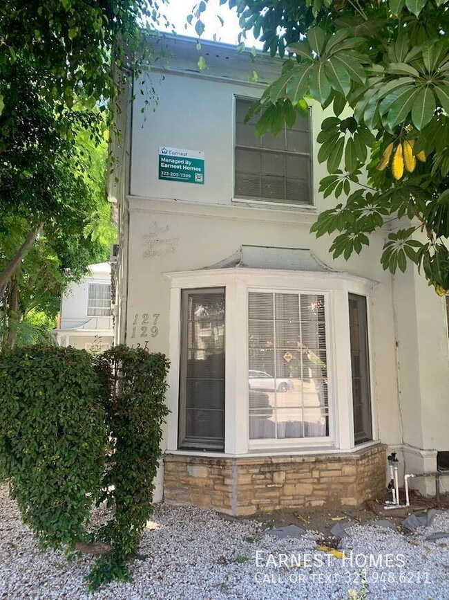 Photo - 127 N Doheny Dr Apartment Unit 2