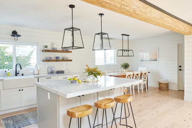 Photo - 5121 Seabreeze Way