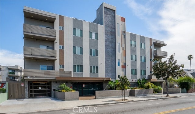 Photo - 820 S Wilton Pl Unit 405