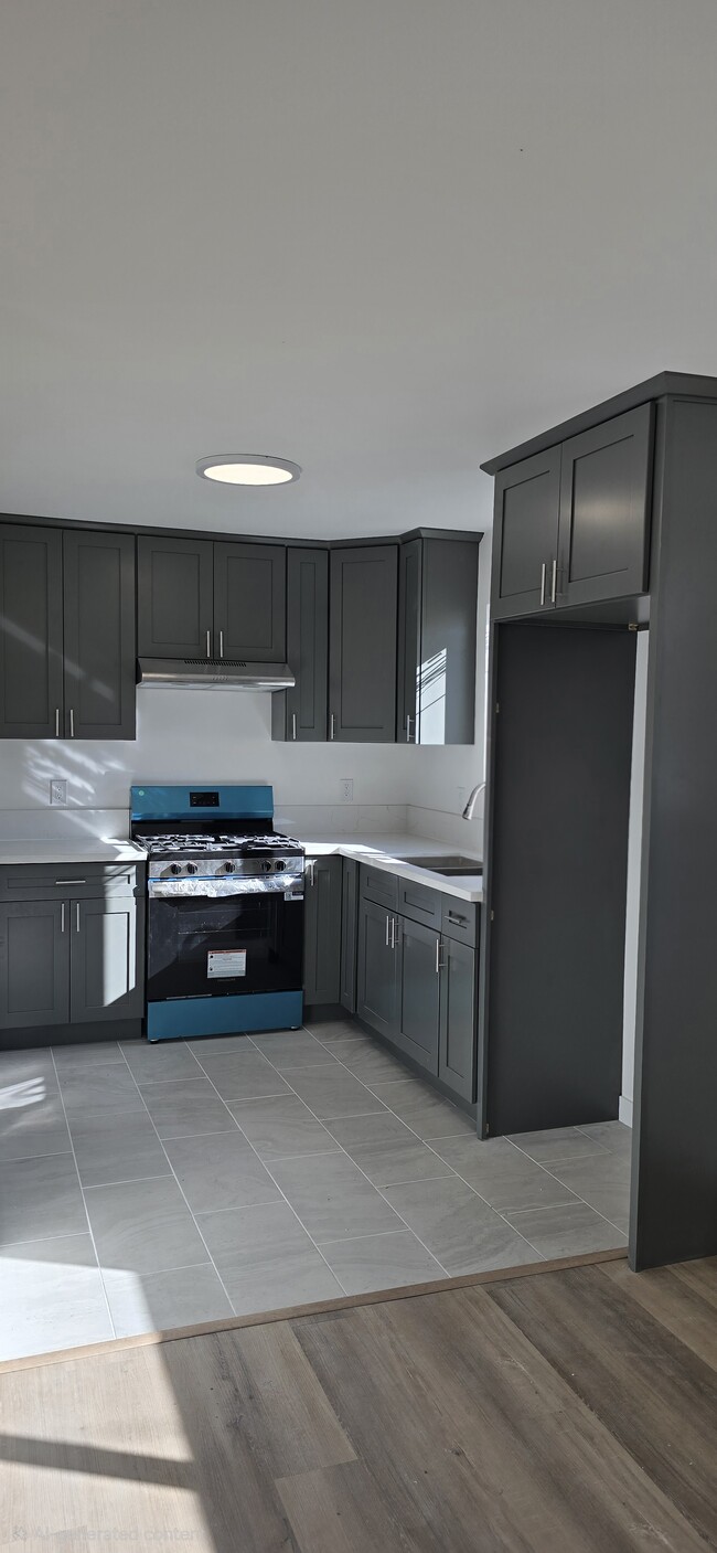 Photo - 1428 E 54th St Unit #2