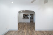 Photo - 822 E Windsor Rd Unit 822