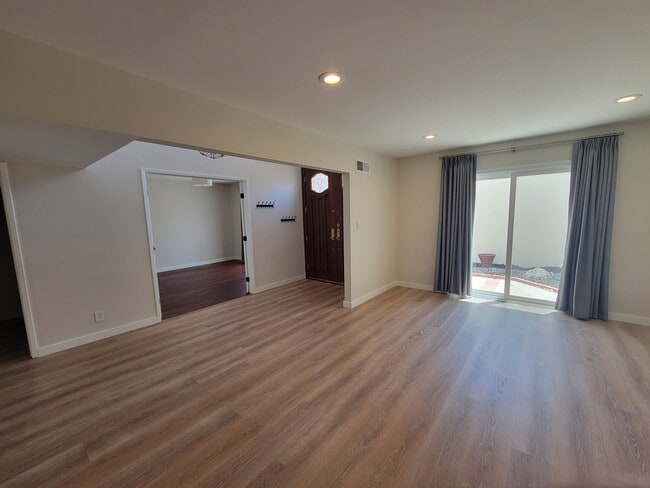 Photo - 11 Meadowsweet Way