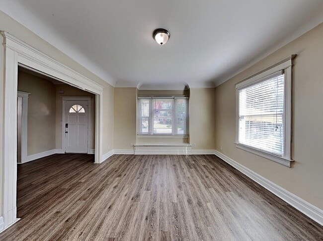 Photo - 940 W Kensington Rd