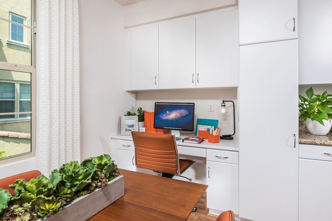 Photo - Woodbury Court Apartment Homes