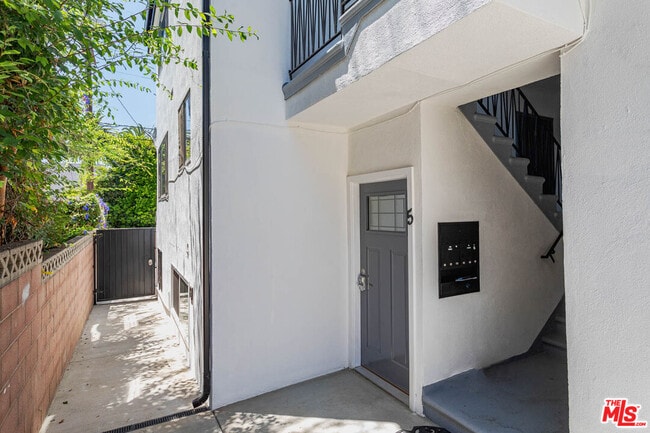 Photo - 4422 Melbourne Ave Unit 5