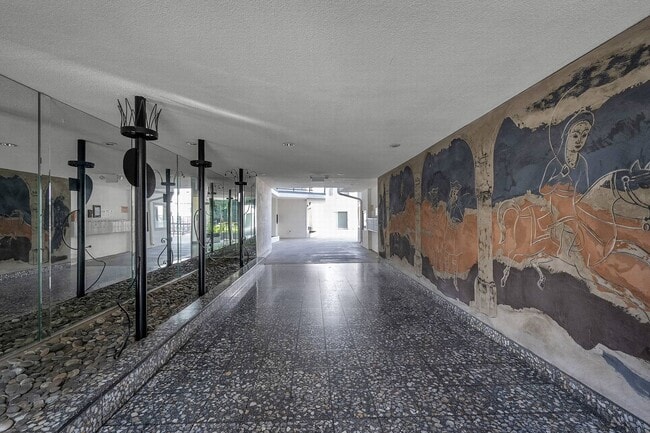 Photo - North of Sunset, Large 1 bed unit Unit 14