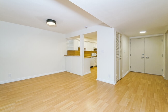 Photo - 4807 Woodley Ave Apartment Unit 208