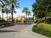 Photo - 1350 sqft 2 Bed plus Den, 2 Bath Chula Vista 2Car Garage, Gated community