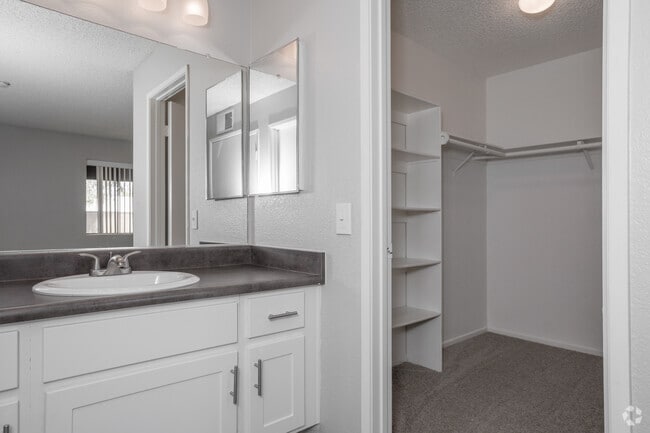 2BR, 1BA - 861 SF - The Highlands at Grand Terrace