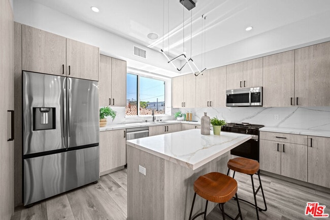 Photo - 1957 Preuss Rd