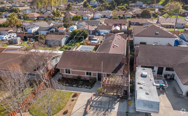 Building Photo - Cozy Studio Unit in Lompoc – Utilities Inc... Rental