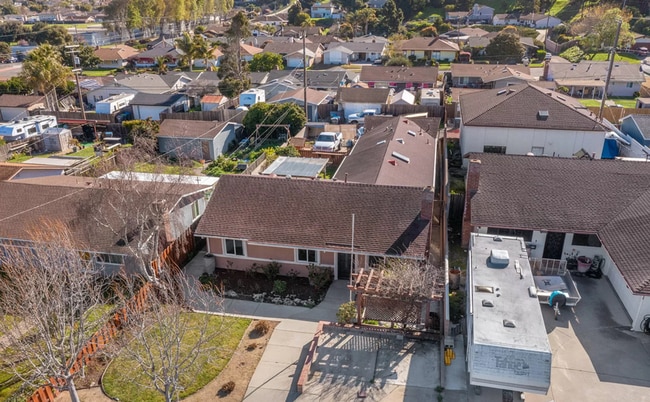Cozy Studio Unit in Lompoc – Utilities Inc... - Cozy Studio Townhome Unit in Lompoc – Utilities Inc...