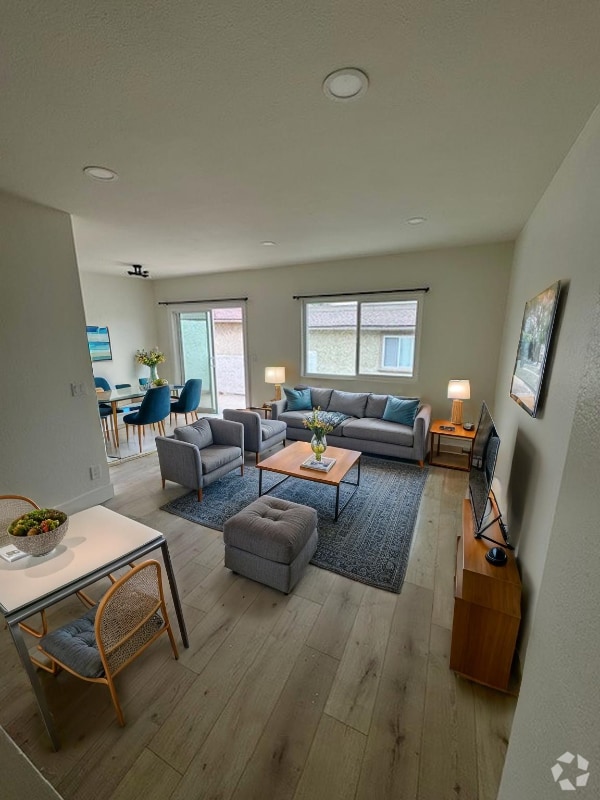 Building Photo - 17422 Keelson Ln Unit 3 Rental