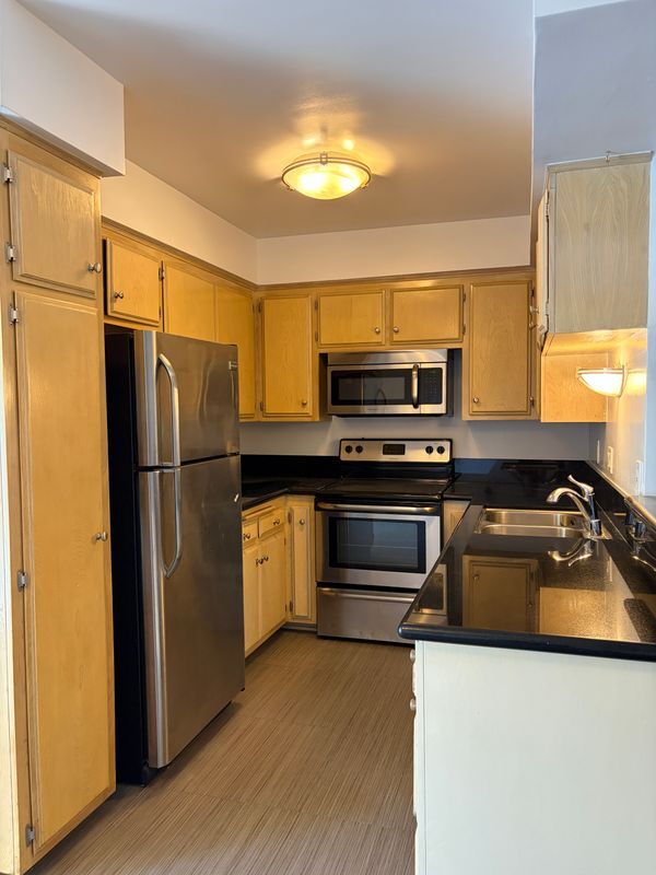 Photo - 2425 Ocean Ave