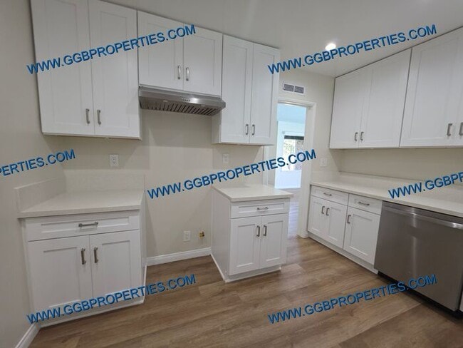 Photo - Gorgeous Turnkey 4 BD / 2.5 BA Home in Hawthorne
