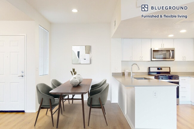 Photo - 1571 Flynn Rd Unit FL3-ID10484A