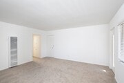 Photo - La Jolla / Village Area - Upstairs One Bedroom in the Village! Unit 7705
