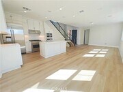Photo - 586 McFadden St