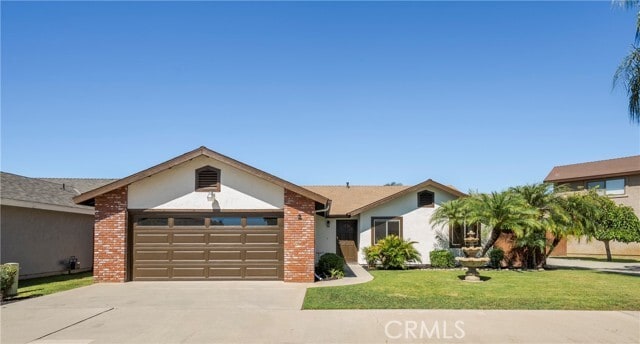 Building Photo - 700 W 2nd St