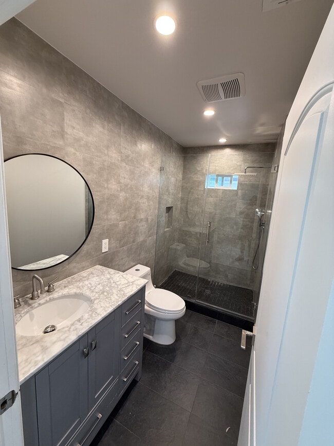 Photo - 14622 Huston St