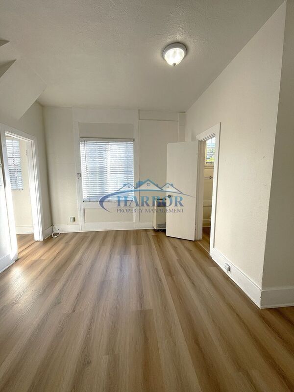 Photo - 341 W Amar St