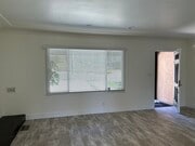 bay window in living room - 58 W Sierra Madre Blvd