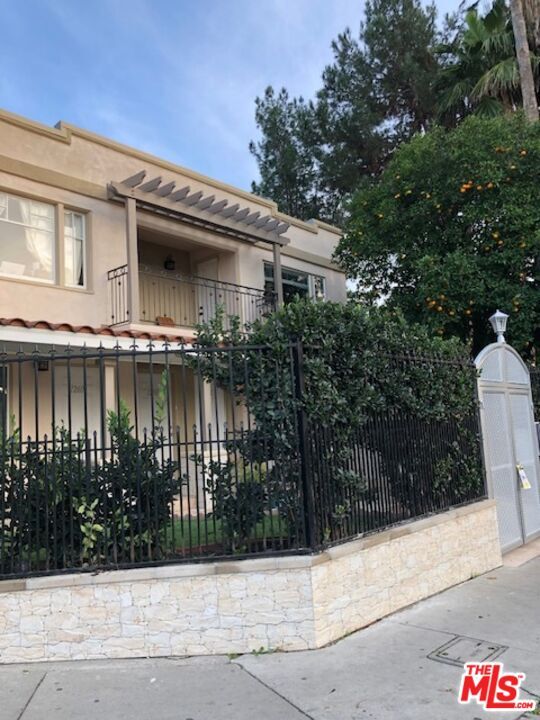 Photo - 1254 N Detroit St Unit 1254