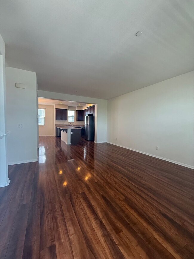 Photo - 2 Bedroom, 2.5 Bath Tri-level townhouse in Signal Hill