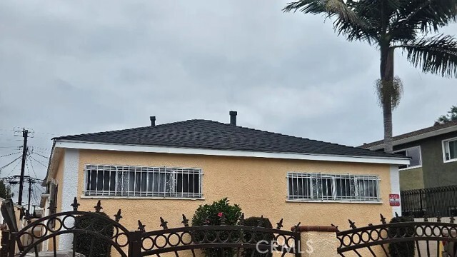 Building Photo - 711 N Sloan Ave