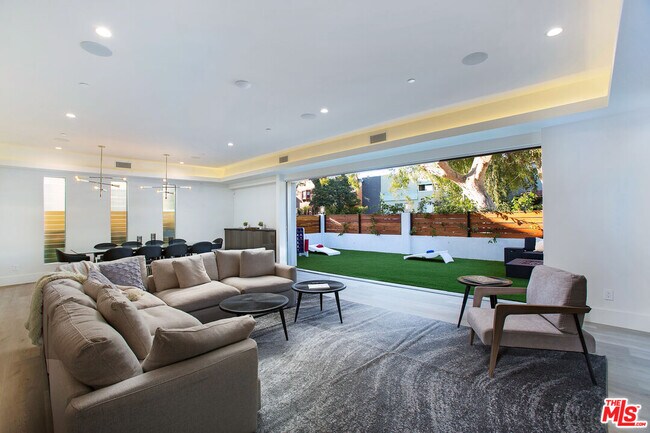 Photo - 6066 Saturn St