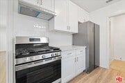 Photo - 17226 Vanowen St