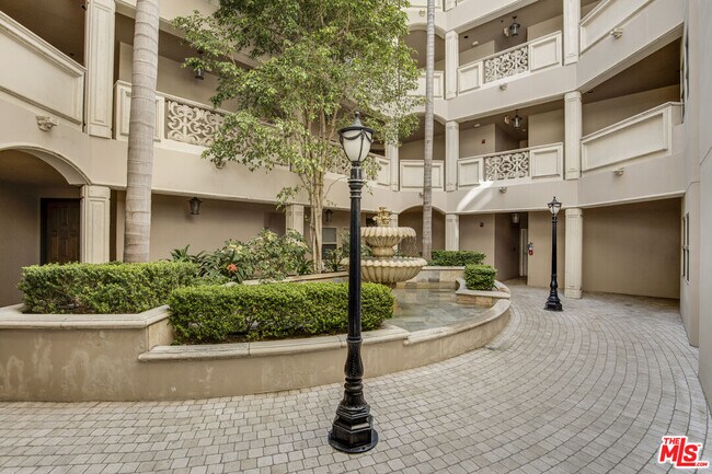 Photo - 850 Croft Ave Unit 203