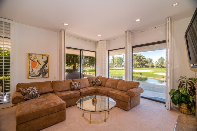 Photo - 12 Columbia Dr