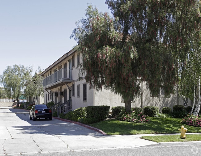 Building Photo - 1745 Patricia Ave Rental