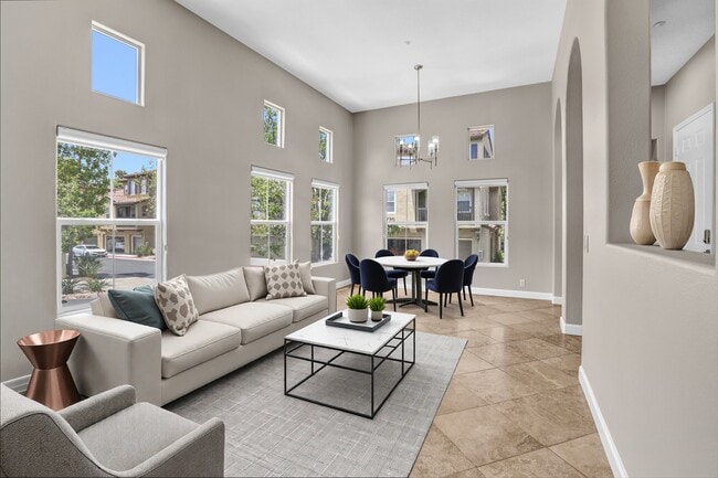 Building Photo - 13325 Via Cristal Unit 7
