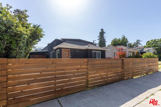 Photo - 4114 Edenhurst Ave