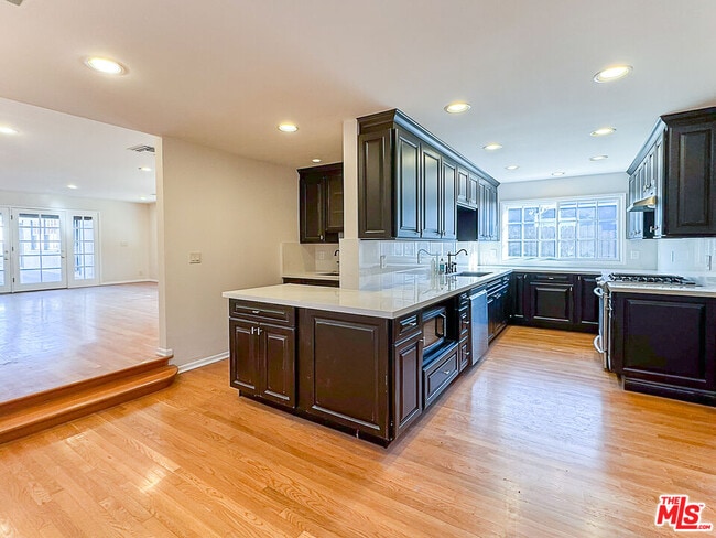 Photo - 2445 22nd St