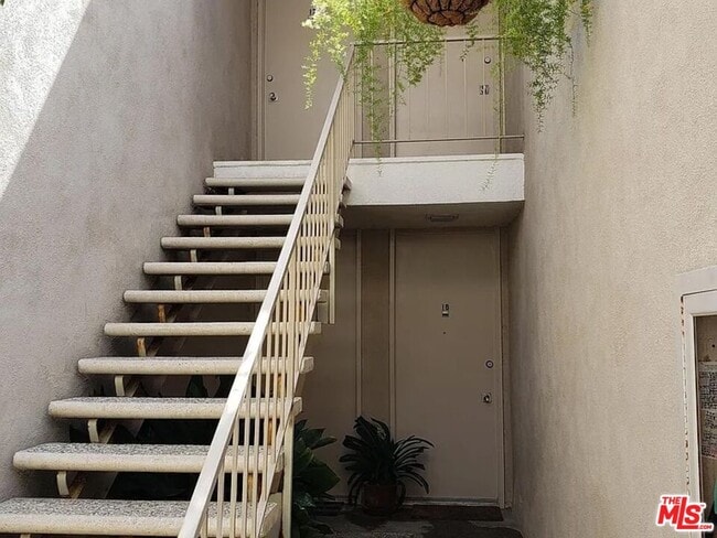 Photo - 833 Moraga Dr Unit 18