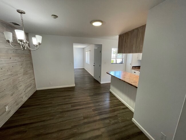 Photo - 1816 Marshallfield Ln Unit C