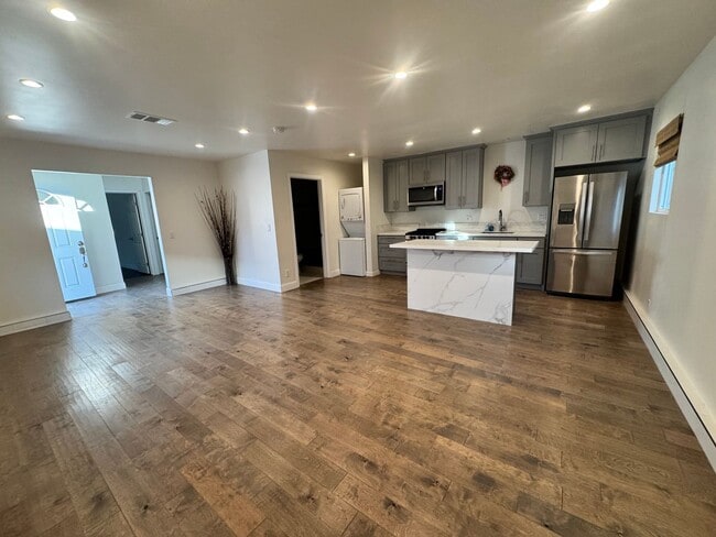 Photo - Newly 2 bedrooms 2 bath home